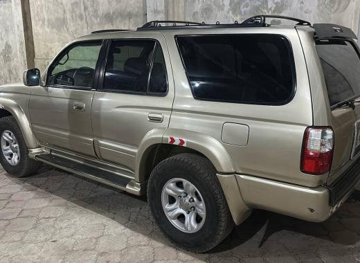 4RUNNER BN 9095 RB (location au nord du Bénin)
