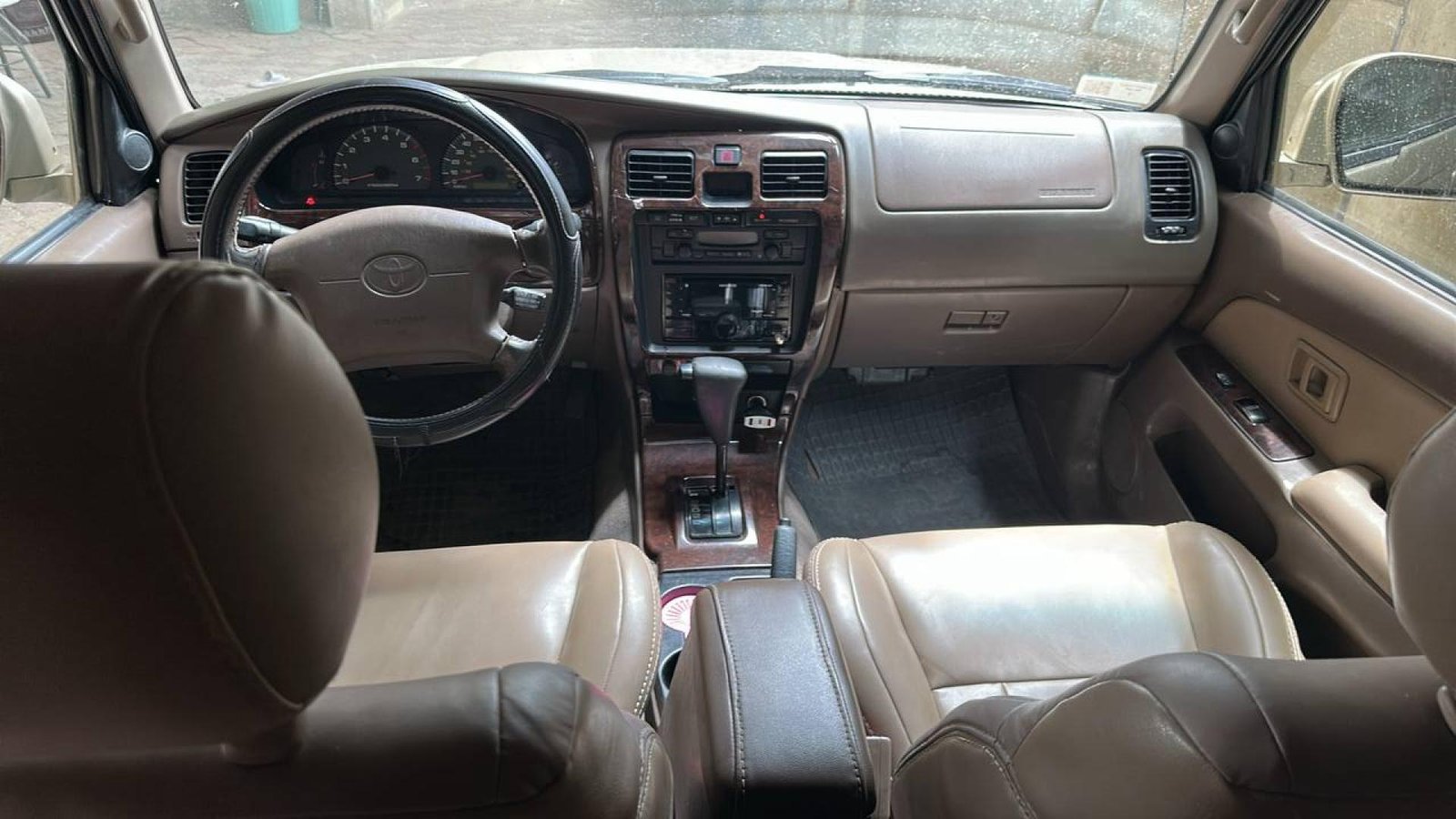 4RUNNER BN 9095 RB (location au nord du Bénin)