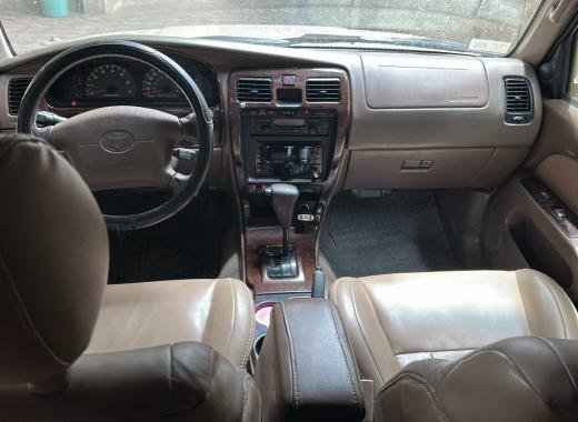 4RUNNER BN 9095 RB (location au nord du Bénin)