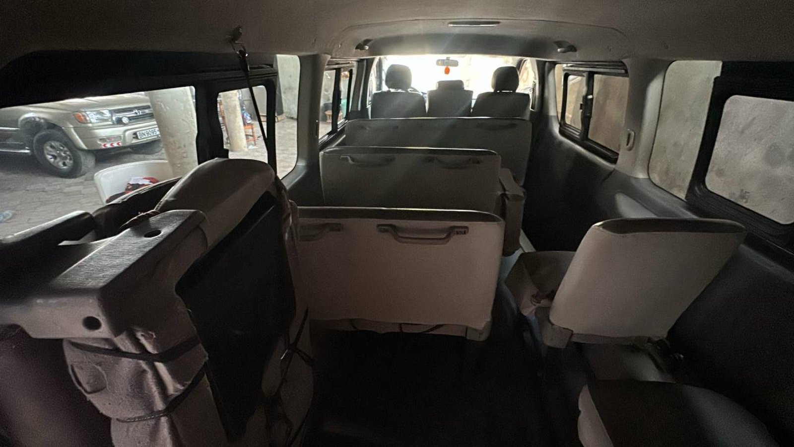 MINI BUS BZ 0188 RB (location au sud du Bénin)