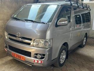 MINI BUS BZ 0188 RB (location au sud du Bénin)