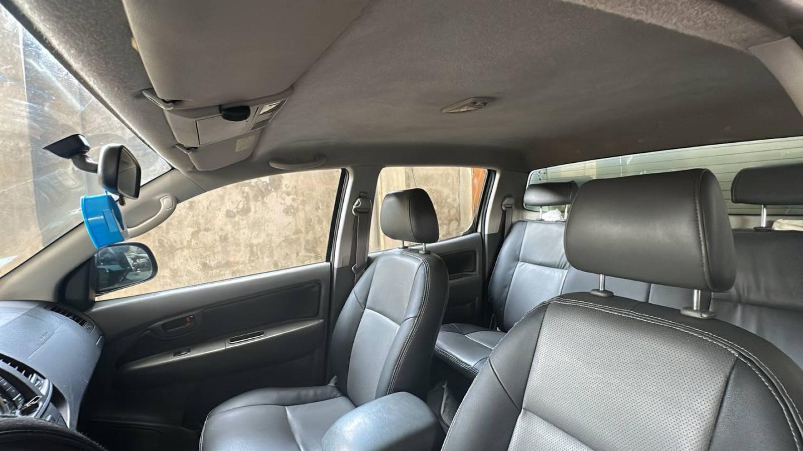 PICK-UP BY 7449 RB HILLUX (location au sud du Bénin)