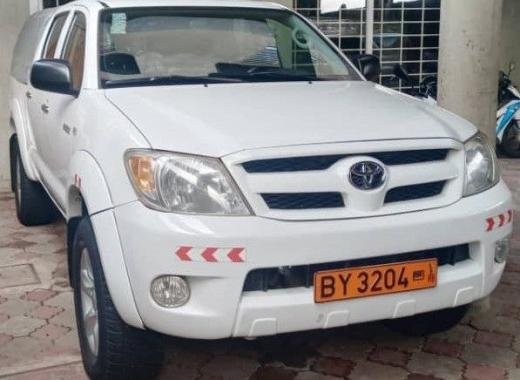 PICK-UP BY 3204 RB HILLUX (location au nord du Bénin)