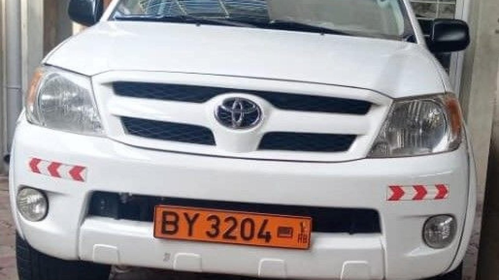 PICK-UP BY 3204 RB HILLUX (location au nord du Bénin)